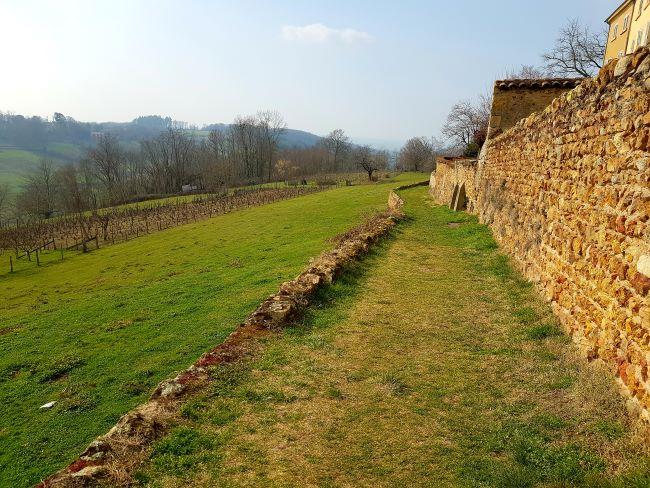 Semur chemin de ronde ok